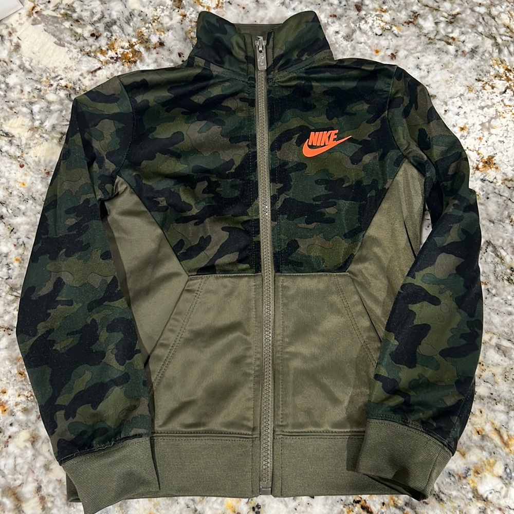 Boys Nike Camo Track Suit
